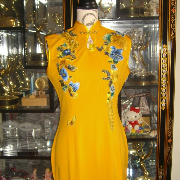 NWT GOLDEN YELLOW FLORAL APPLIQUE CHEONGSAM CHINESE STYLE DRESS ASIAN XL US M - Picture 6 of 6